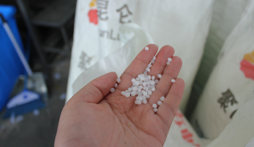 原材料價(jià)格下跌，塑料托盤價(jià)格下降如箭在弦！